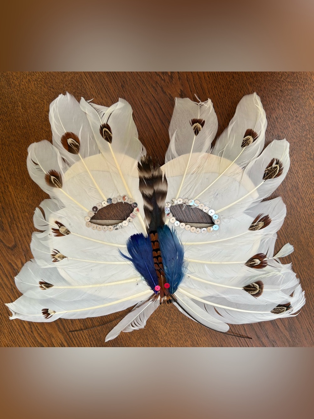 VINTAGE FEATHER  EyeMask w/White & Blue. Be ready for that next costume party!